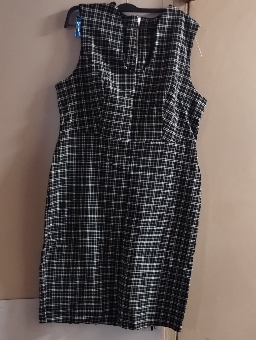 Sleeveless Black & White Plaid Sheath Dress